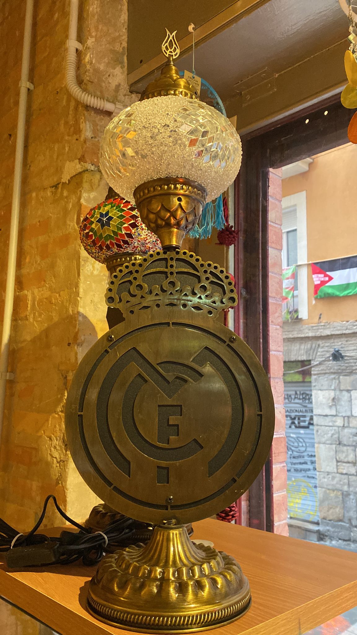 LAMPARA TURCA ESCUDO MADRID